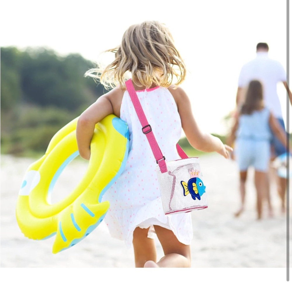 Kids Fish Beach Mesh Pink Bag W/ Sand toys